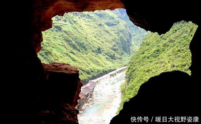 四川这座小县城虽不起眼, 但境内有座小山, 却是安徽黄山的老祖宗