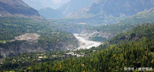 这个国家终于对中国免签，吸引众多中国人，抢日韩风头