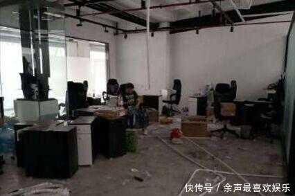 李雨桐晒出貌似公司倒闭照片网友评论惹怒李雨桐，回应：不算人