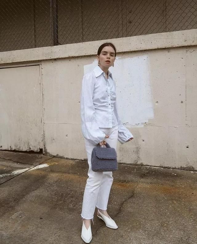 关于白色牛仔裤,这些是时尚博主没告诉过大家的搭配心机