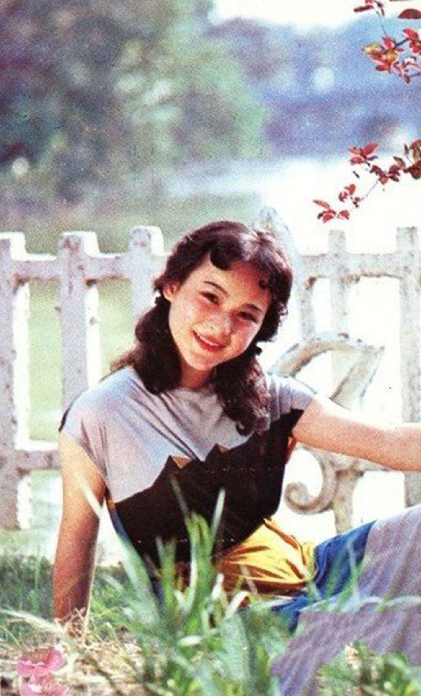 30年前的美女原来这么美，随处可见时尚潮流，这才是真正的美女