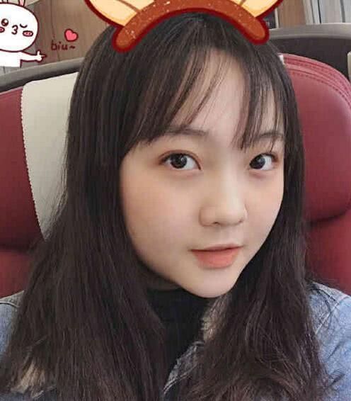  #漂亮#林妙可19岁被吐槽像大妈，如今新换发型，竟如此的漂亮！