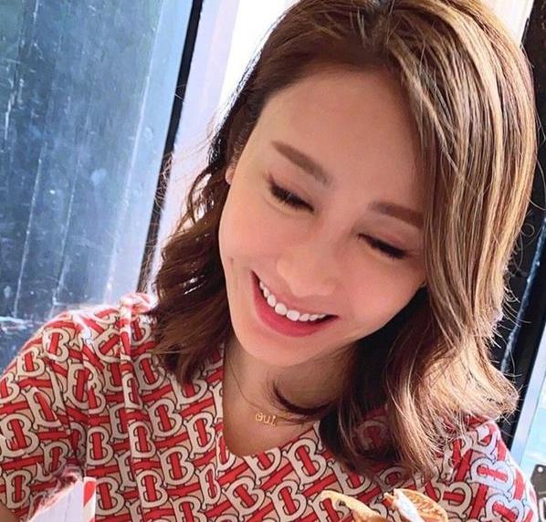 「 样子」终于有了年近半百的样子,48岁黎姿真老了精修技术也消不掉皱纹