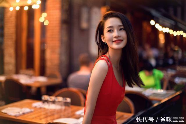 杨幂后继有人了！迪丽热巴红裙惊艳全场，李沁这身才是深藏不露！