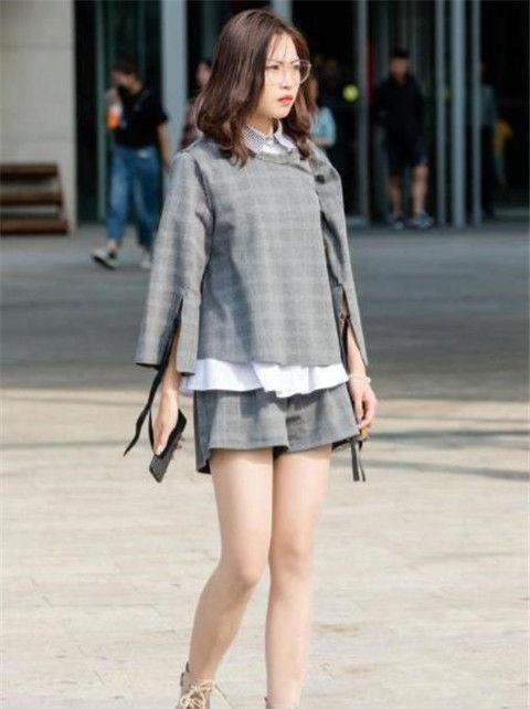 【优美】个性时尚的美女街拍: 身材高挑有型的美女, 衬托优美的线条!