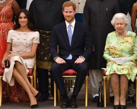 36岁的凯特王妃和37岁梅根:一位优雅大气，一位迷人惊艳!