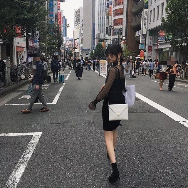 年仅21岁身高167的横田成当红的杂志麻豆，坐拥日圈26万粉丝，超