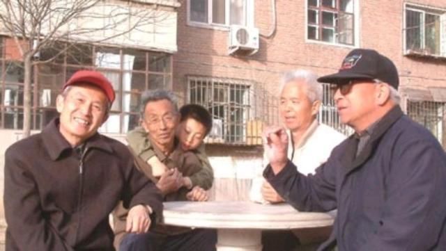 俗语：“天旱别望云有雨，人穷别望老丈人”百岁老农民的忠告