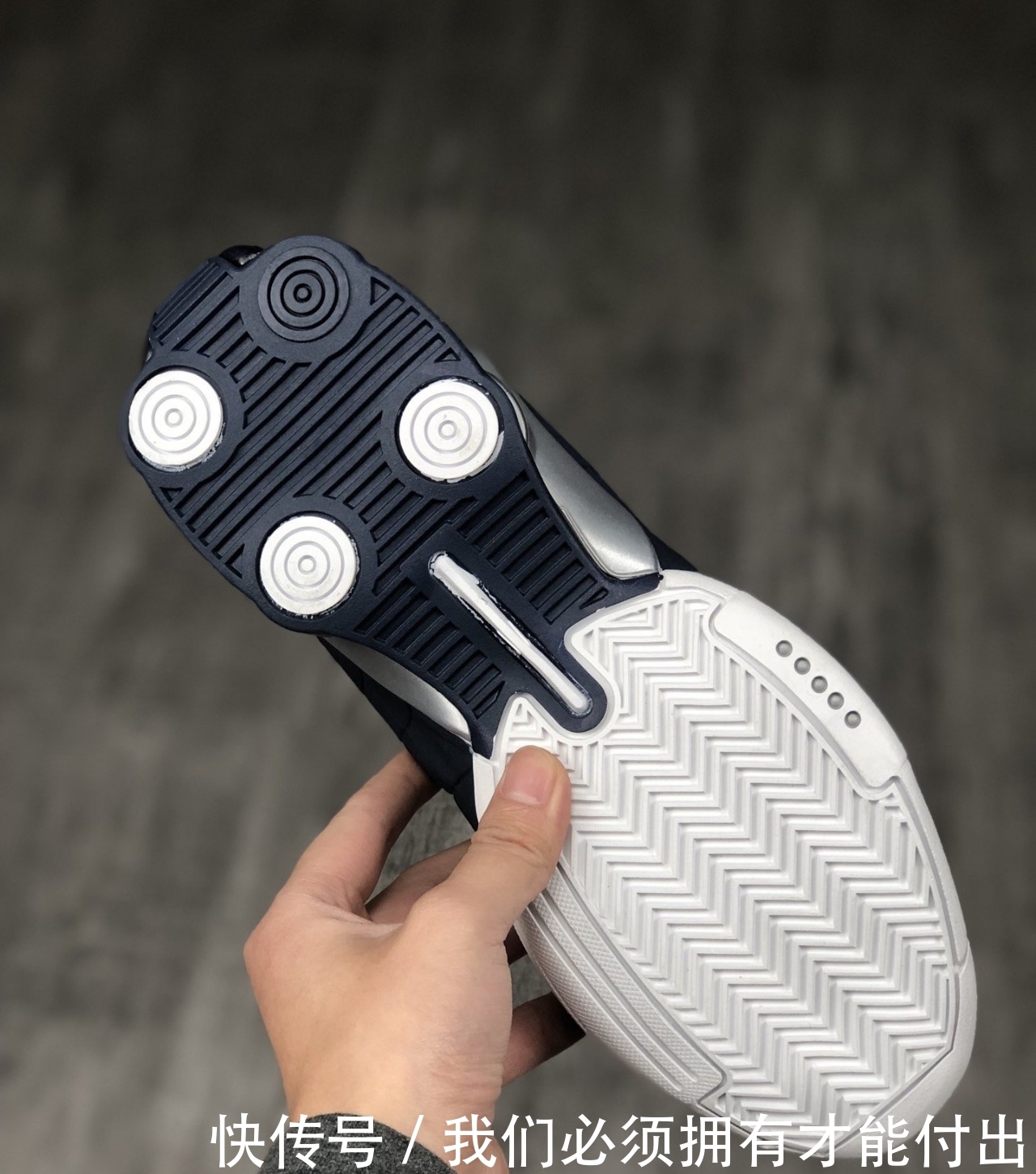  [Nike]耐克 Nike Shox BB4 CR 科技缓震篮球鞋开箱测评！
