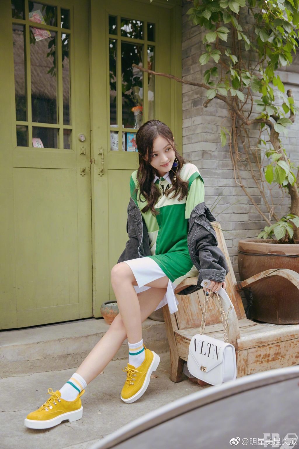 吴宣仪私服日常少女风写真，清纯搭配甜美可爱