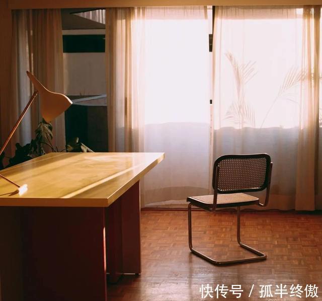  『镜头』搞颜色没前途？她镜头下的少女配色，温暖又高级