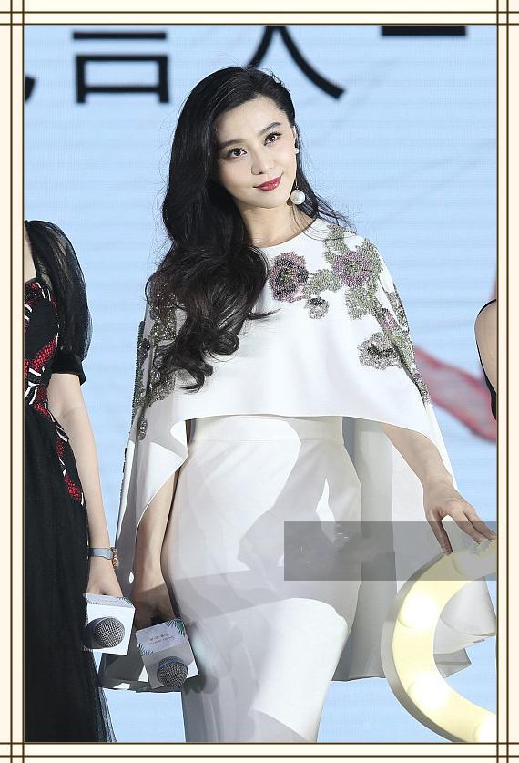 看了张馨予斗篷裙，再看看范冰冰，才知道女王与女孩的差距有多大