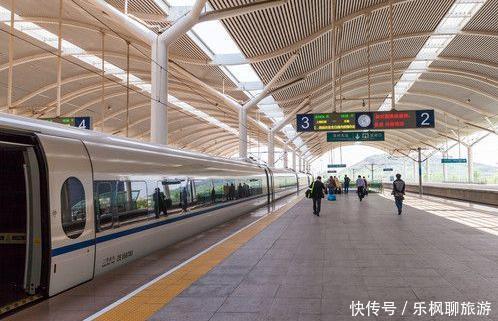 广西最令人无语的高铁站，全国首个高铁无轨站，什么是高铁无轨站