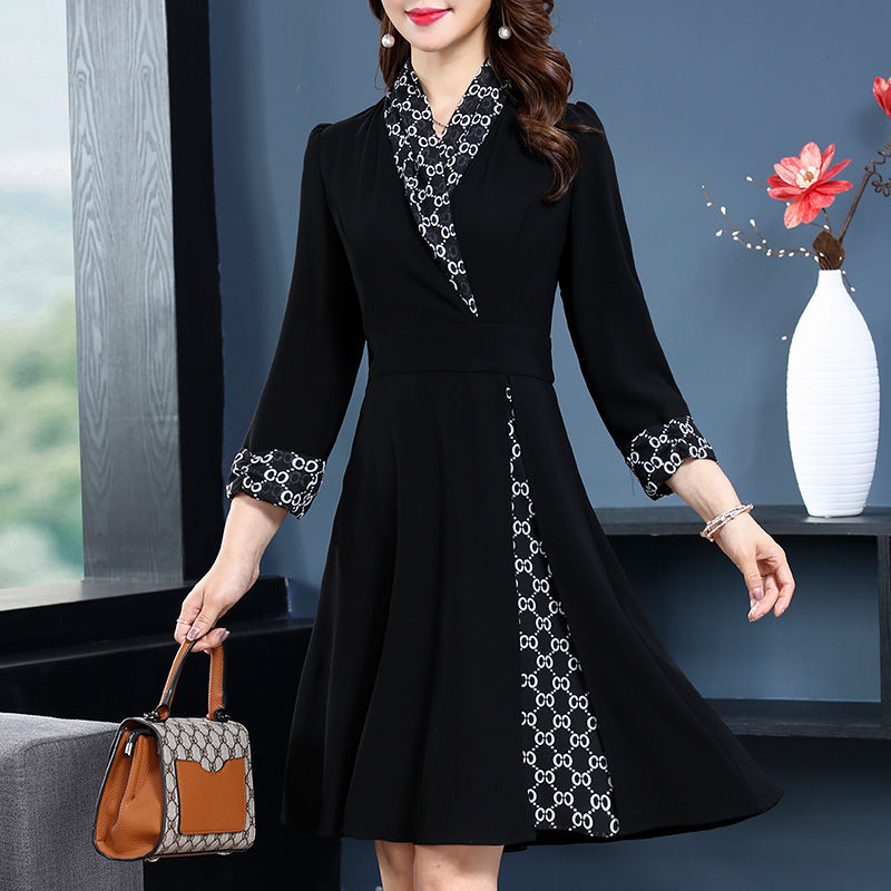 这裙贵就贵了点，比真丝高贵，比旗袍典雅，六零后穿洋气超迷人