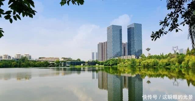  「城市」中国最具黑马相的两座城市，成都和杭州，谁能成为第五大一线城市