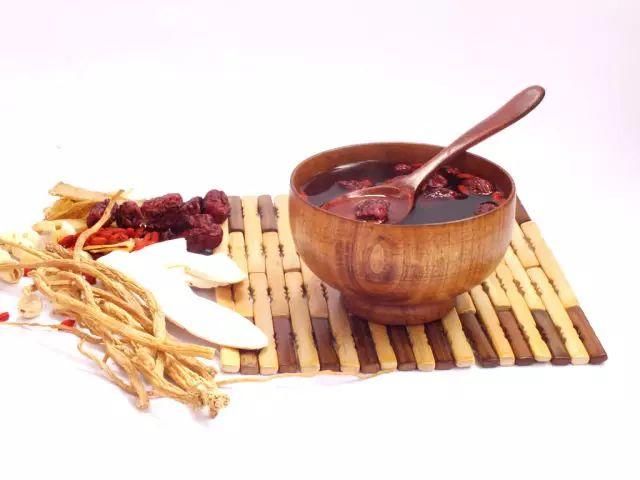 中医药名老专家集体辟谣！最让他们头疼的7个传言，别再上当啦！