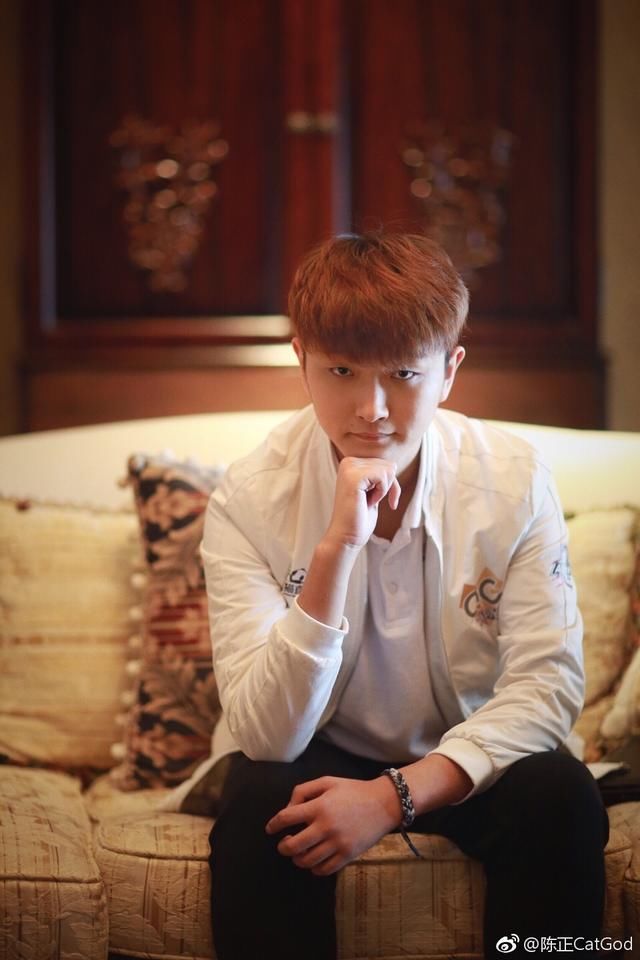 猫神微博证实转会传言，官微立马转发，粉丝：现在取关，离开KPL