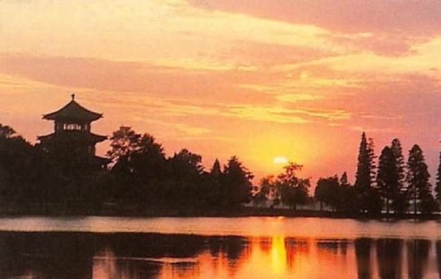 中国江南三大名楼之一,长江沿岸黄鹤楼