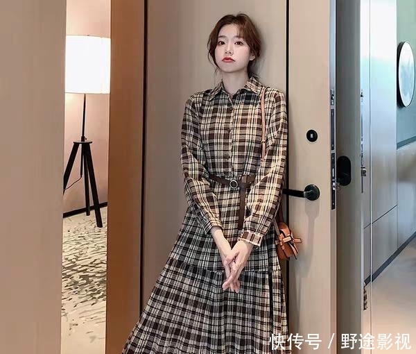  『大气』春季碎花裙气质柔美，复古裙典雅大气，裙子就应该这样穿