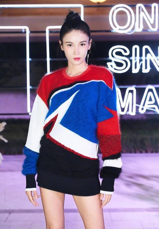 张蓝心这一身秋天穿就对了，懒姑娘也可以很美！