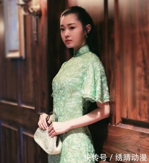 「气质」适合穿旗袍的女生,身上都有这3个“特征”,优雅且有气质!