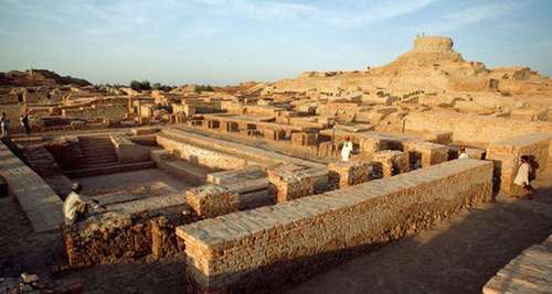 如果把全世界的沙漠挖空，能在里面发现什么？看完太震撼了