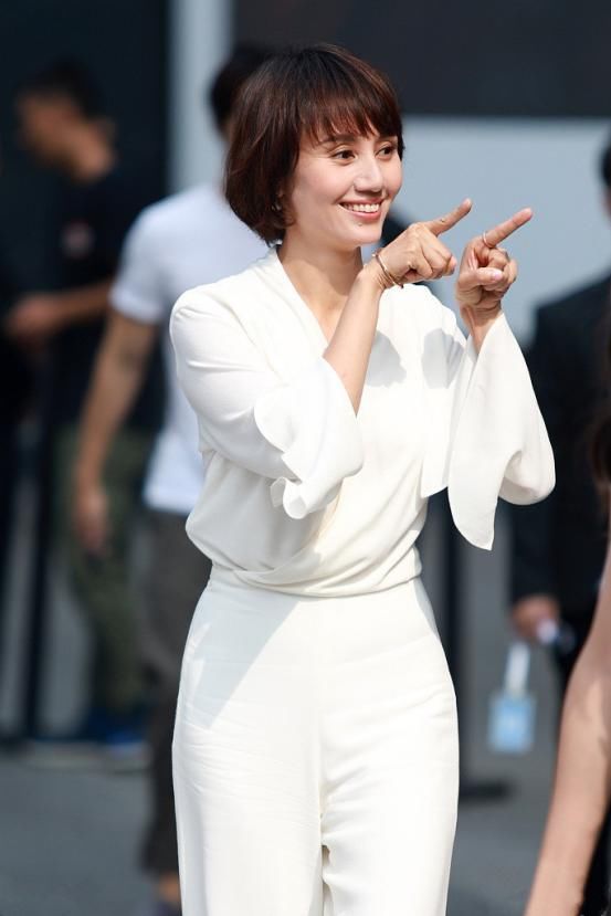 当47岁俞飞鸿再次同框40岁袁泉,网友:终于见识了真正的气质女神