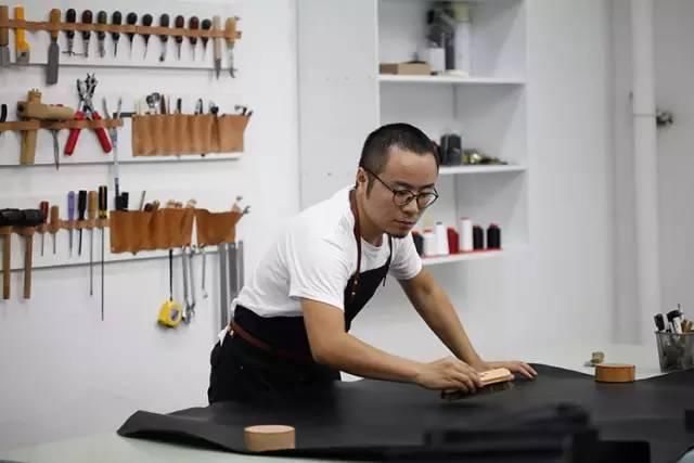 质量碾压Prada，美貌不输Chanel，这几个包包品牌让国货扬眉吐气