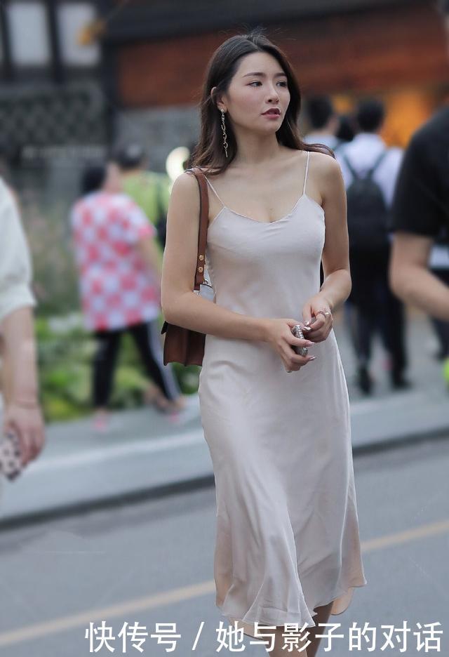  不期而遇■街拍美女所有美好的不期而遇，都在路上！
