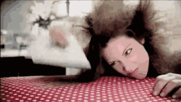 头发又双叒叕炸毛了，自来卷可怎么办才好?