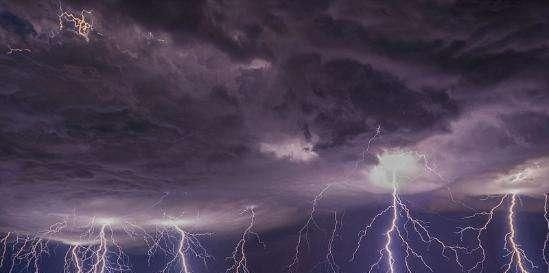 摄影技巧：闪电怎么拍？以下拍摄要点要掌握