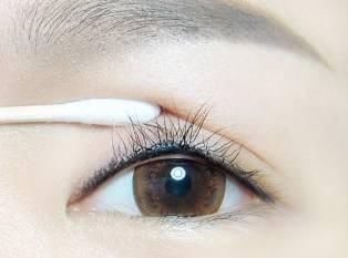 周冬雨刘诗诗能撩倒那么多男神，都是因为这款神奇的“绿叶眼妆”