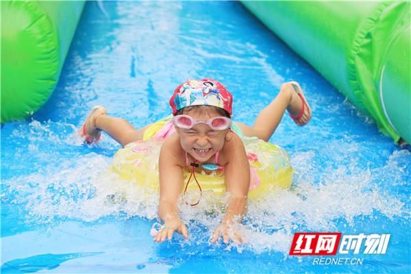 200米超巨型城市滑水道登陆长沙 同步全球玩水新体验