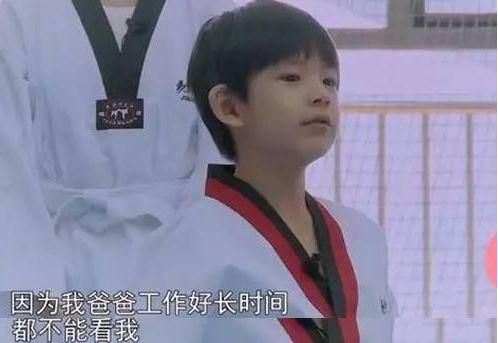 潘粤明连续6年凌晨发文想孩子，董洁好友出面辟谣：没有阻止他见