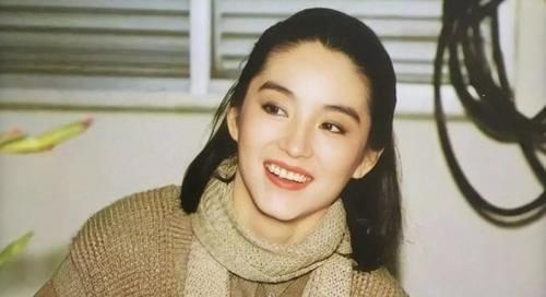  『漂亮』美女除了有事业线、马甲线、臀线，脸也有这“3条线”才漂亮