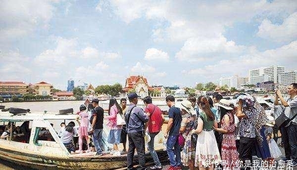 此国贴出“不卖东西给中国人”标语，游客仍热情前往，该国哪里好