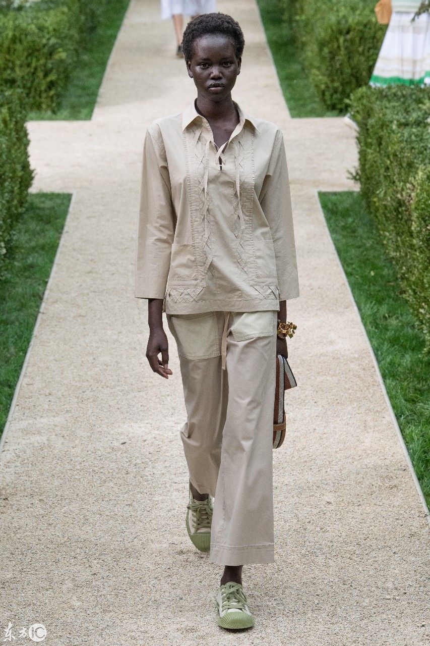 Tory burch2019春夏大秀度假风满满，看完想来次说走就走的旅行!