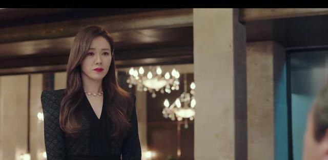 玄彬爱的迫降身份曝光