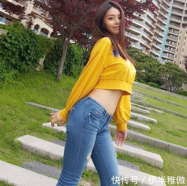  [女性]牛仔裤穿出女性秀美身材，洋气又气质，散发女性独特魅力！