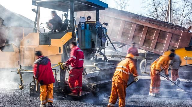  「工地上」包工头对农民工的态度：70后过于精明，80后不安稳，9