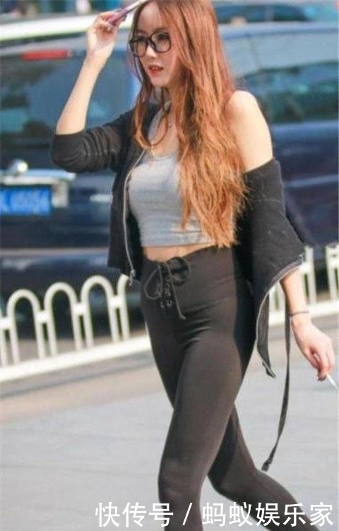 潇洒|时尚美女街拍:时尚潇洒的美女,甜美减龄