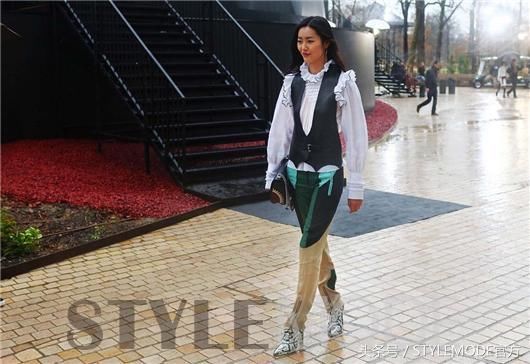 跟上这股白色风潮，必须拥有三款白色上衣单品！