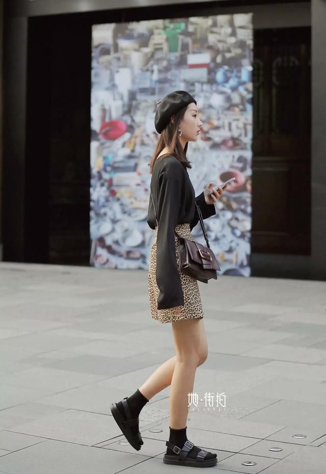 成都街拍:街头随处可见的酷girl,行走的时尚!