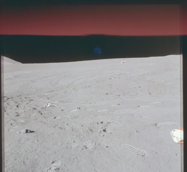 登月：神秘“蓝光”掩盖了什么真相？，NASA“粉碎谣言”公布登月照片