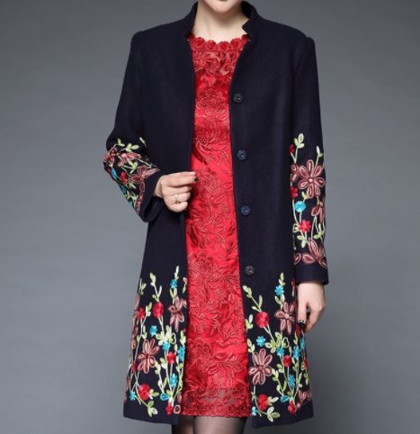 别再皮衣了，今年流行呢大衣+弹力靴，保暖显瘦，女人味满分