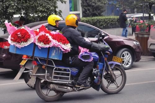  「摩托车」“不禁摩的”的中国“摩都”，百万摩托车驰骋，交通