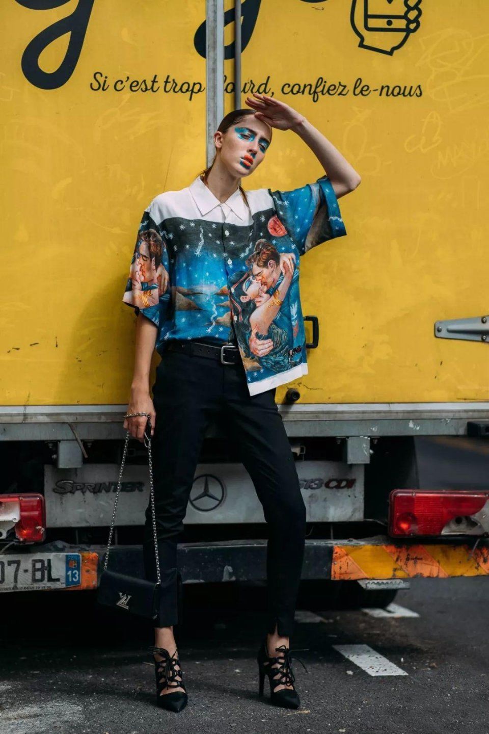 印花搭配通用指南:这个夏天如何美得艳而不俗?