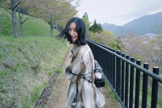 刘雯拍自然照前也要化妆2小时？太天真了！