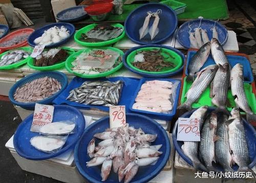 去过台湾的人都说台湾只适合旅游不适合居住，看菜市场的物价就懂