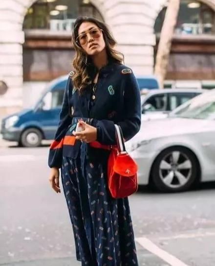  「漂亮」早春流行穿这些连衣裙,一款比一款洋气高档,搭配外套更漂亮